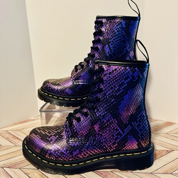 Dr Martens 1460 Snake Embossed Leather Purple Black Women 5 Boots Viper Croc - Picture 2 of 9